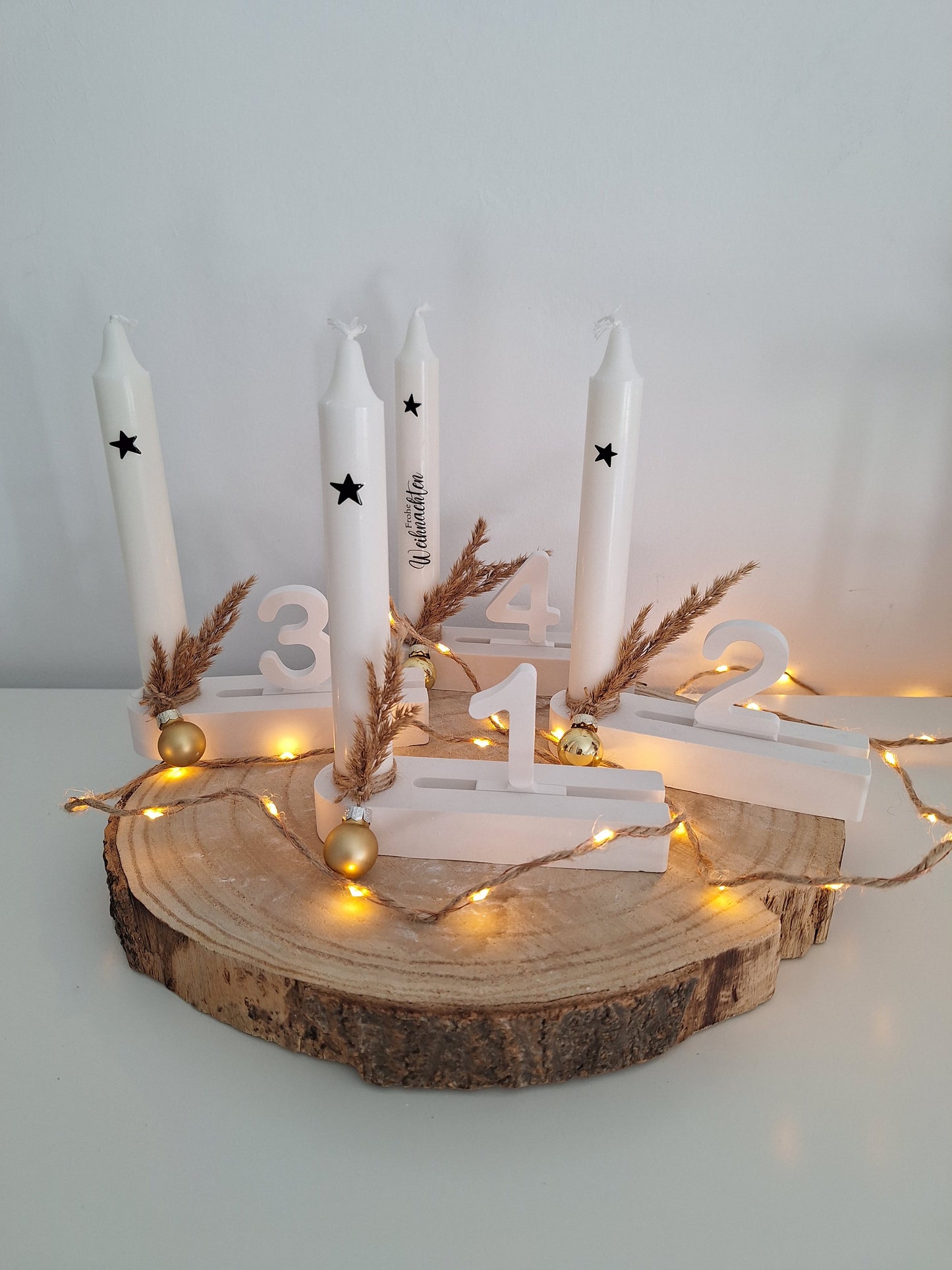 Adventkranz mit Zahlen 1-4