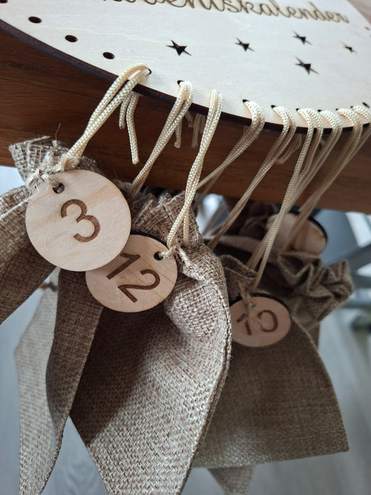 Adventskalender / Mein Adventskalender/ mit Säckchen und Licht